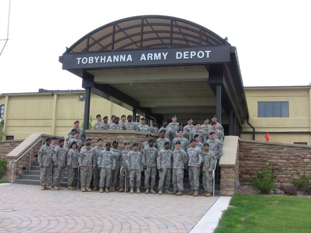 RDECOM NCOs vist Tobyhanna Army Depot