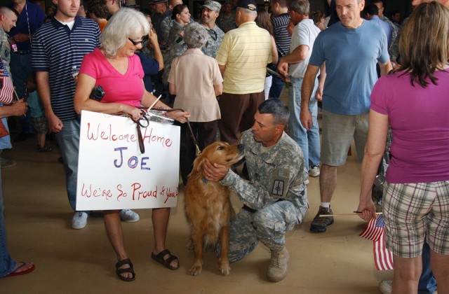 206th Military Police Company Returns Home from Iraq