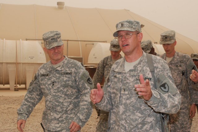 Fontaine visits 1st Bn., 402nd AFSB