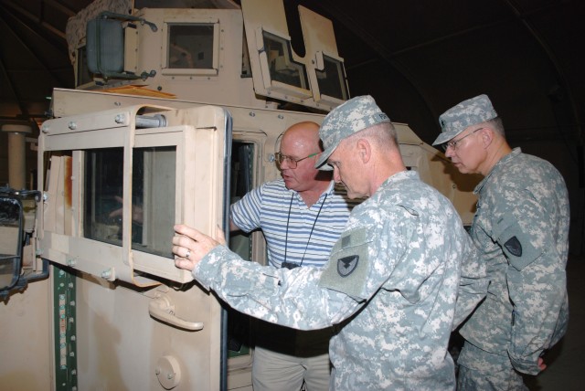 ASC leaders check out Frag 7 Kit