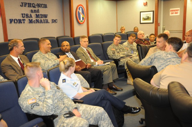 NORTHCOM Commander visits JFHQ-NCR/MDW