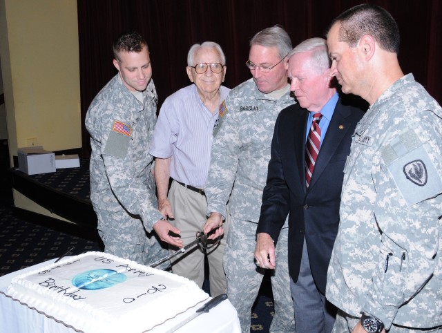 AUSA celebrates Army birthday, inducts new officers