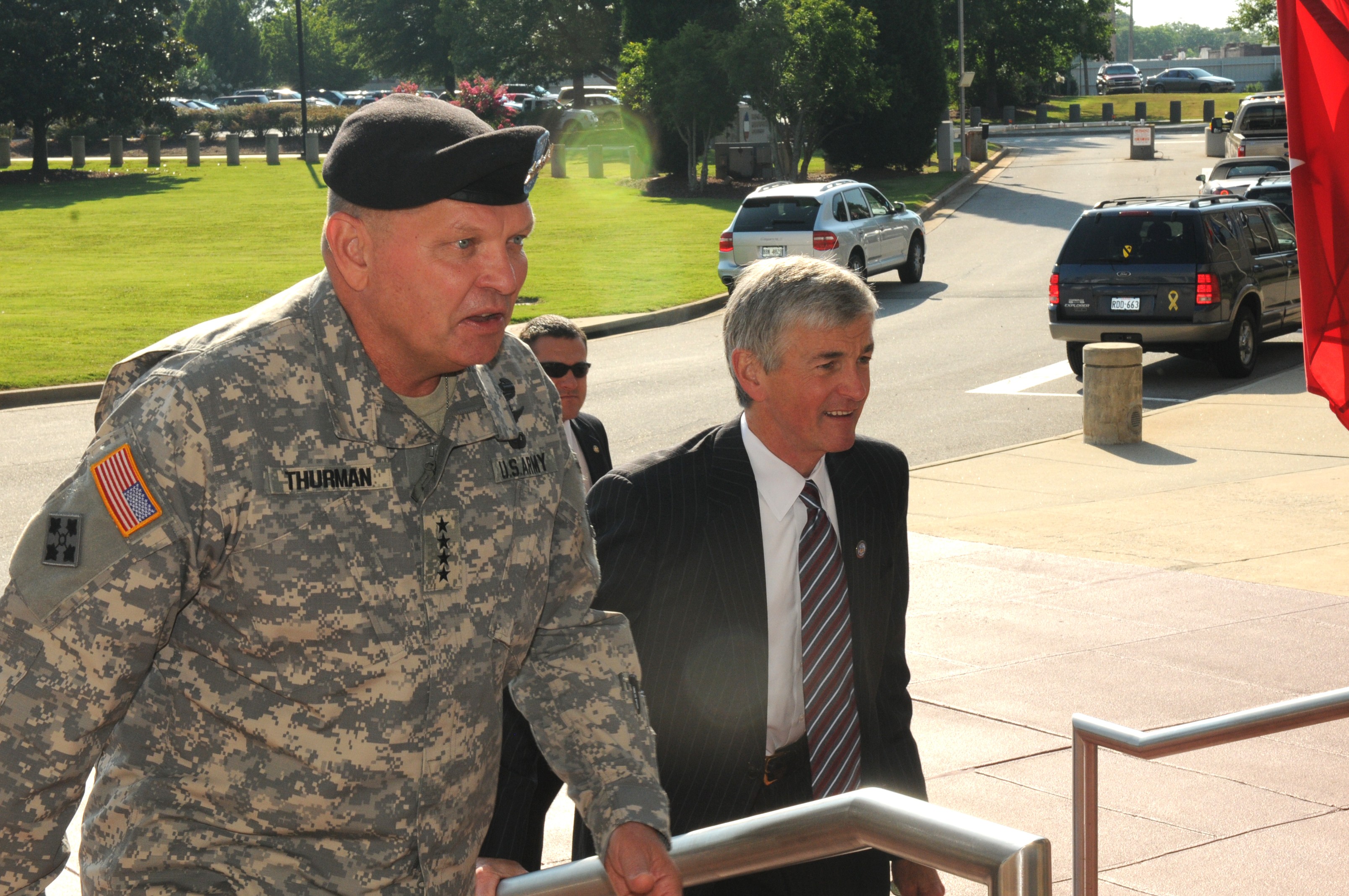 Secretary of the Army visits FORSCOM | Article | The United States Army