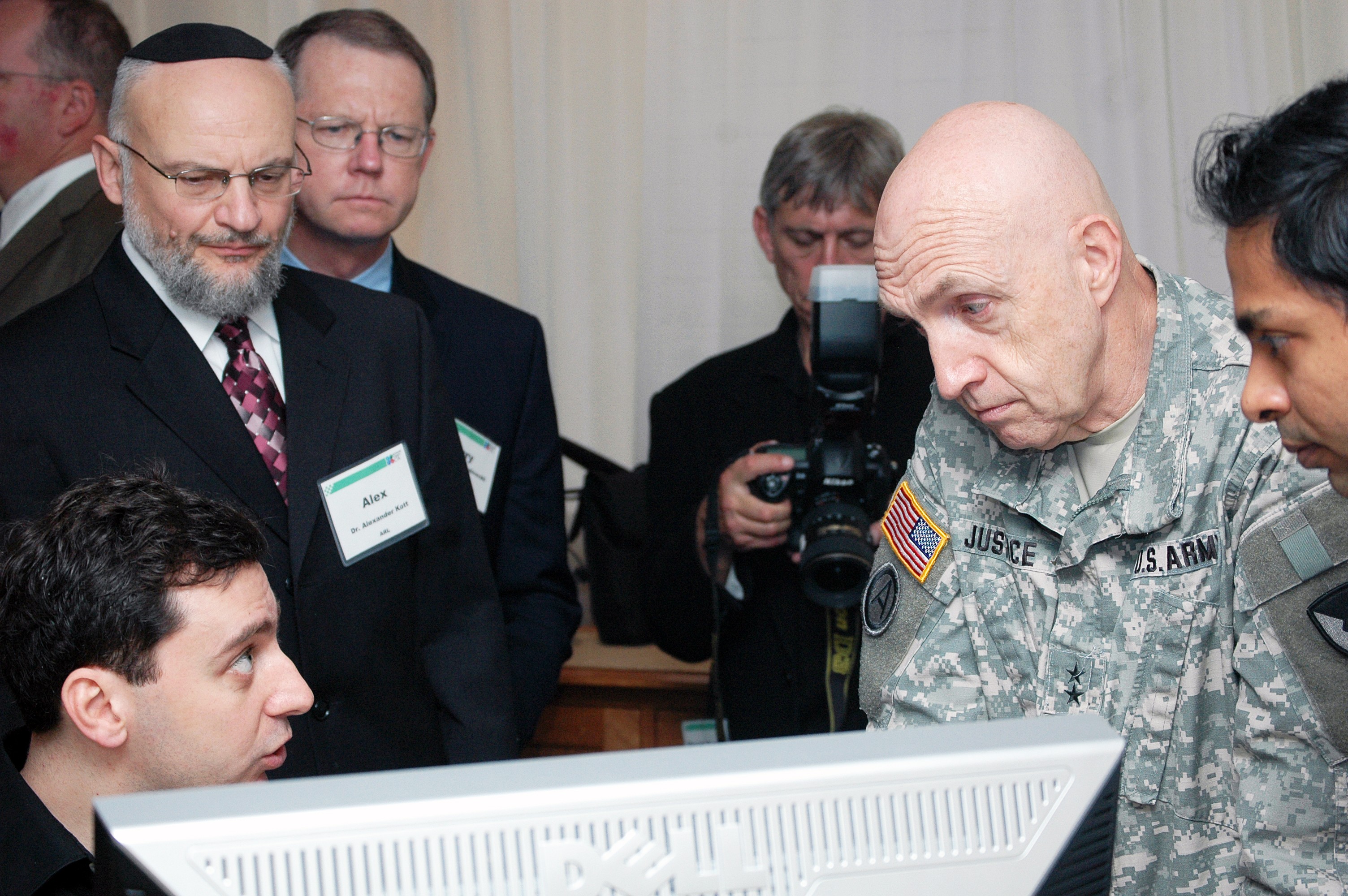RDECOM Launches Alliance To Study Network Science Article The United States Army