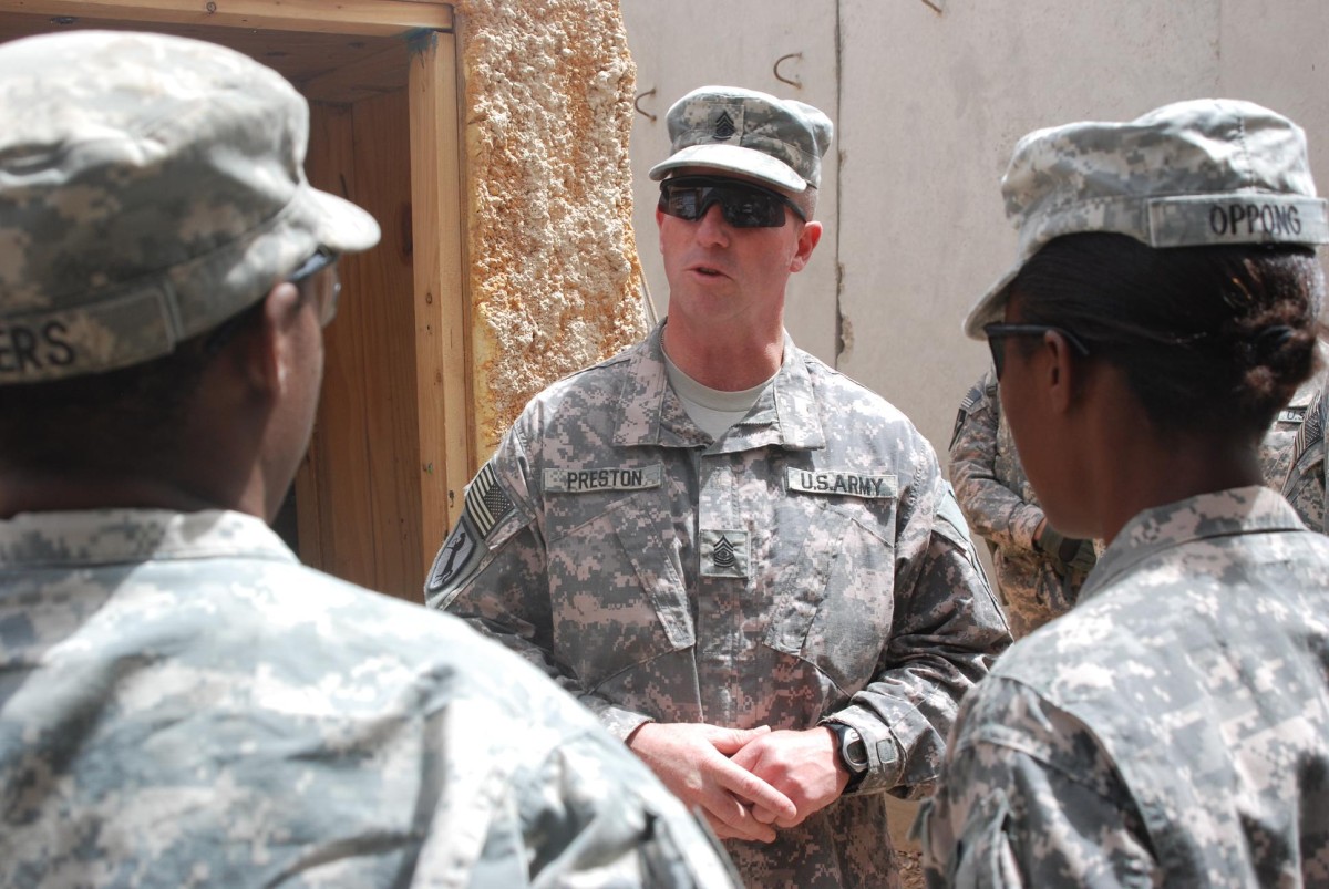 SMA visits United States Division-South | Article | The United States Army