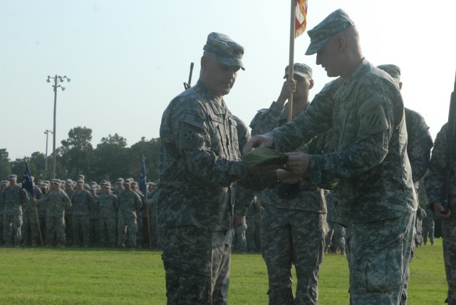 4th IBCT cases colors, heads to Iraq