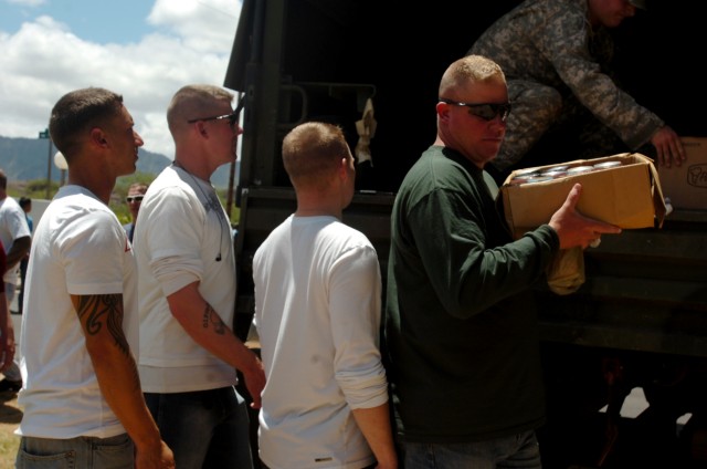 Tropic Lightning &quot;Freedom Ride&quot; feeds the homeless