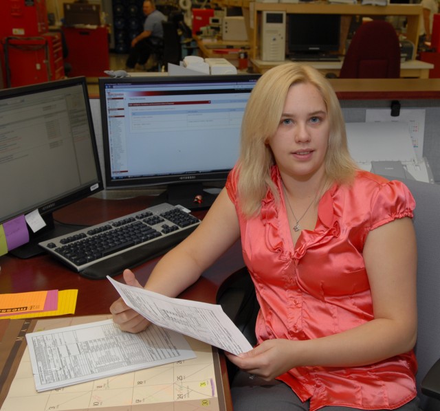 Employee establishes pattern of excellence, wins quarterly award