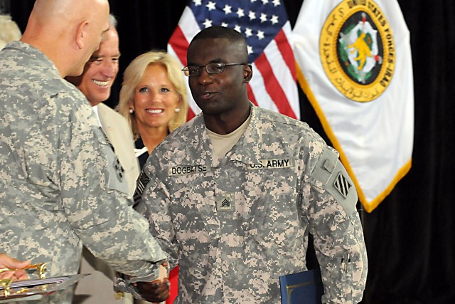 Sergeant Mawuli Dogbatse becomes US citizen
