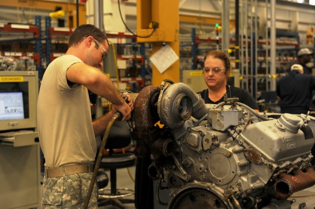 82nd Maintenance trains at Anniston