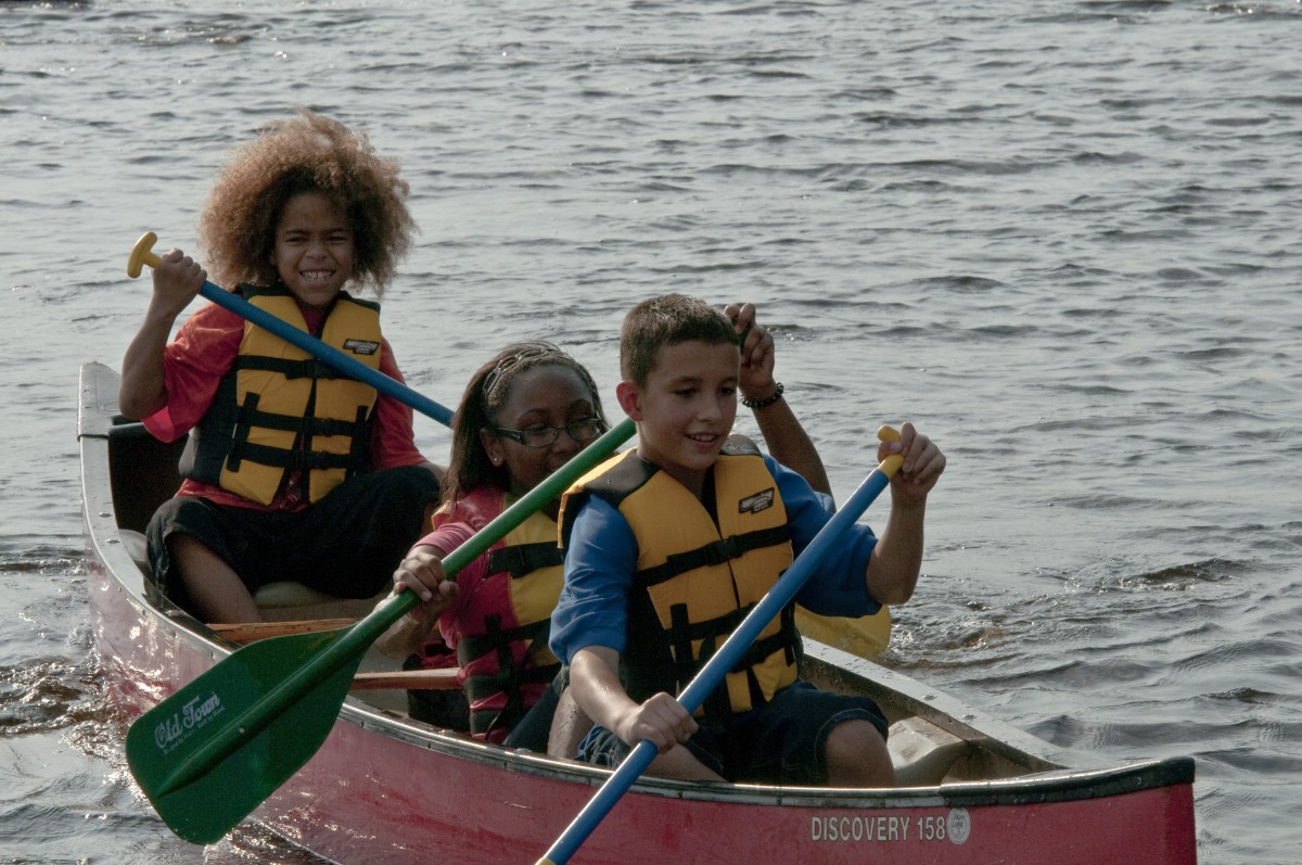 Fort Bragg Youth Enjoy Canoeing On Smith Lake 