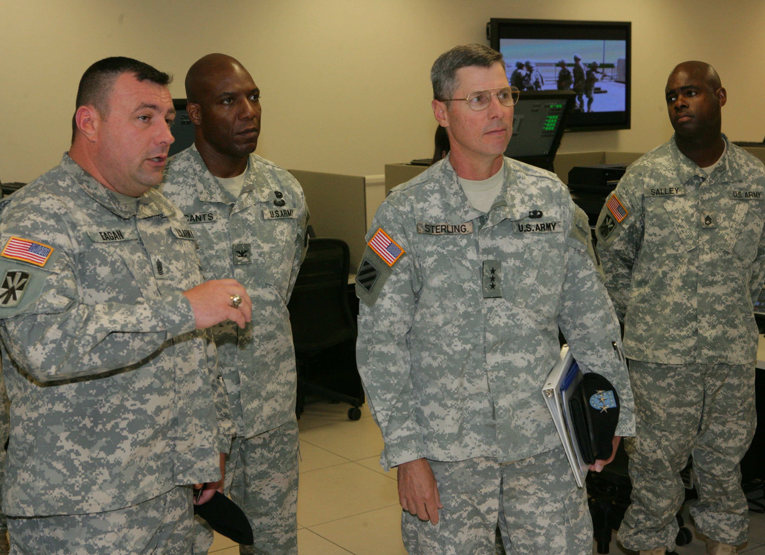 Tradoc Deputy Commander Visits Fort Sill 