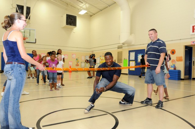 Family day a big hit with 3d ESC Soldiers, Family members