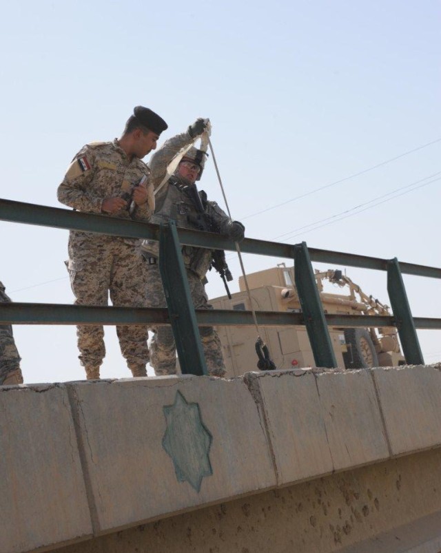 U.S., Iraqi soldiers provide safer routes