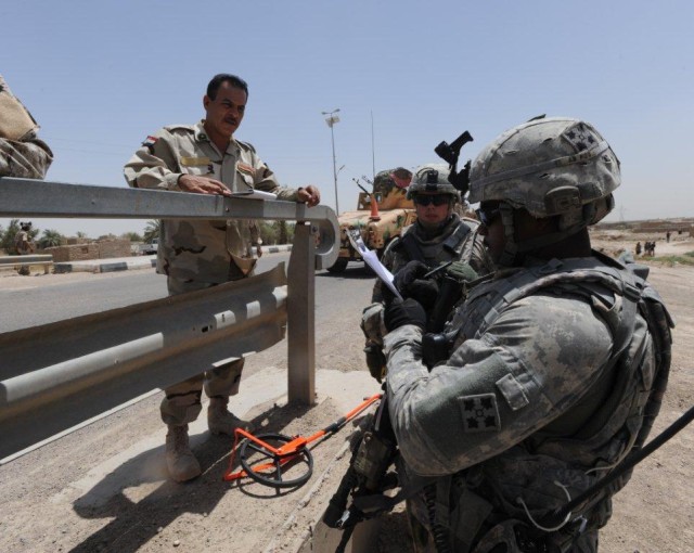 U.S., Iraqi soldiers provide safer routes