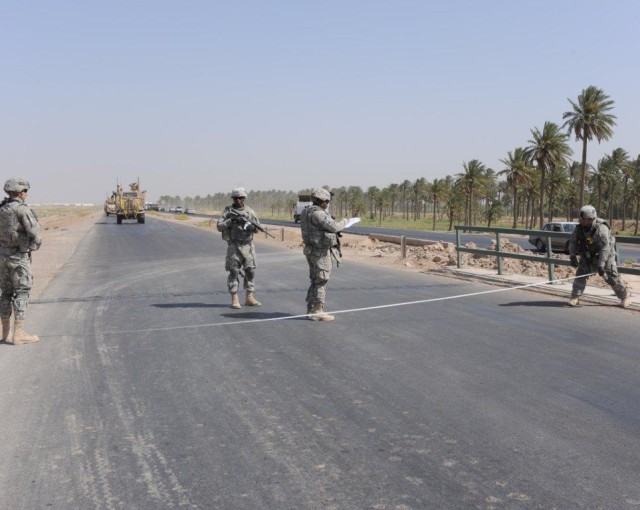U.S., Iraqi soldiers provide safer routes