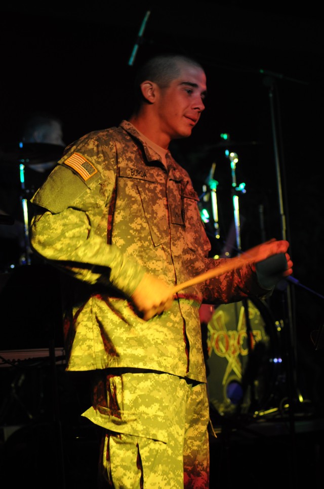 Summer worship series inspires, unites Soldiers
