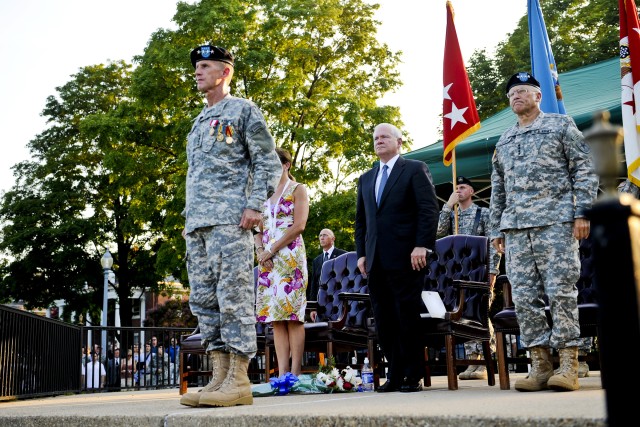 U.S. Army recognizes Gen. McChrystal&#039;s 34 years of service