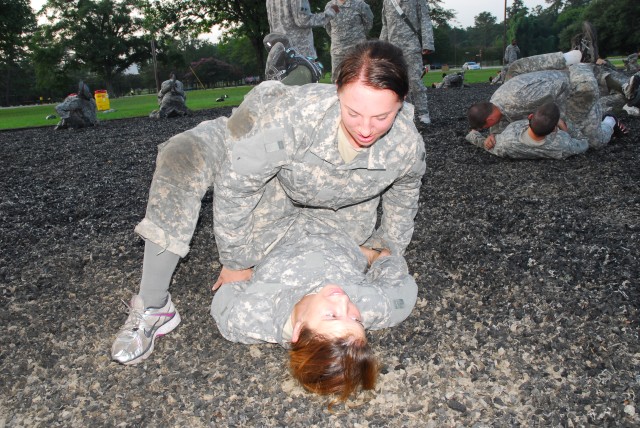 Soldier takes fight from cage to Army