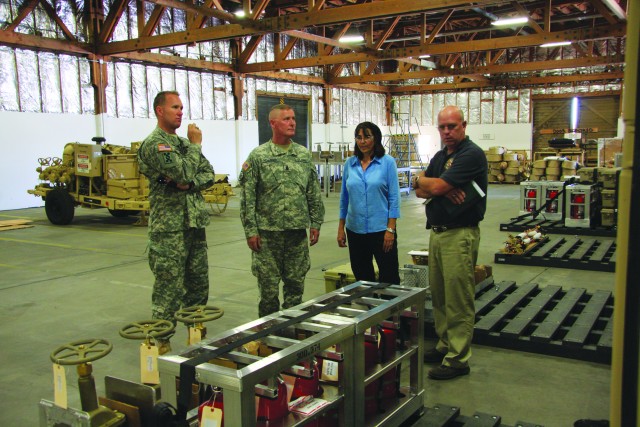 Senior Army non-commissioned officers tour depot operations