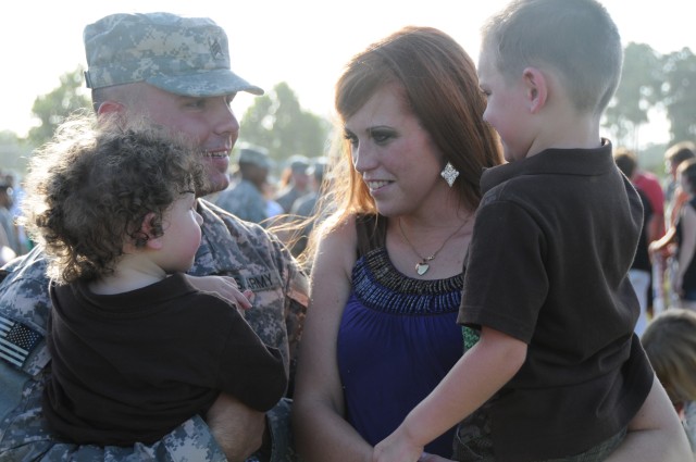 293rd MP Co welcomed home from OEF