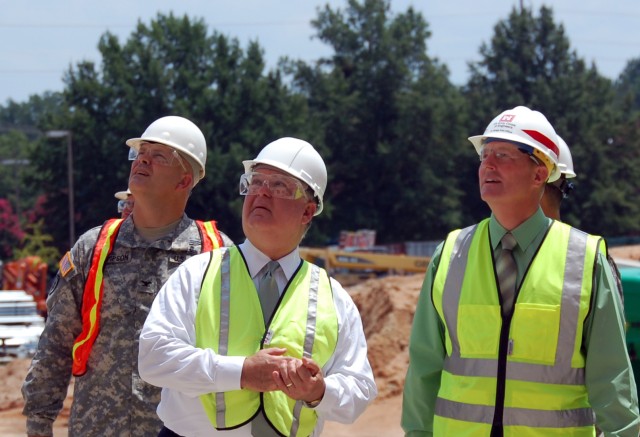 Under Secretary of the Army Visits FORSCOM/USARC Construction Site