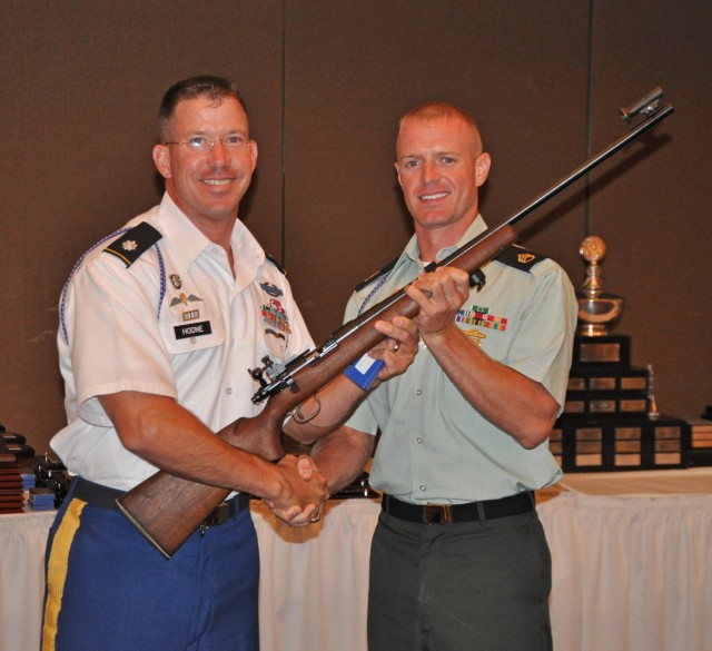 Army rifle shooters knock Aca,!Eoeem down at Interservice Championship