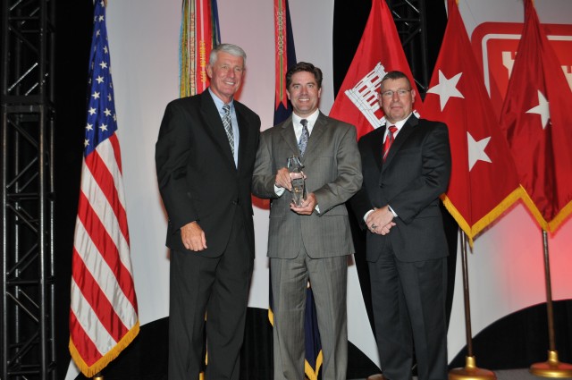 Program manager receives Communicator of the Year Award