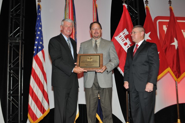 Utah resident engineer receives Construction Management Excellence award