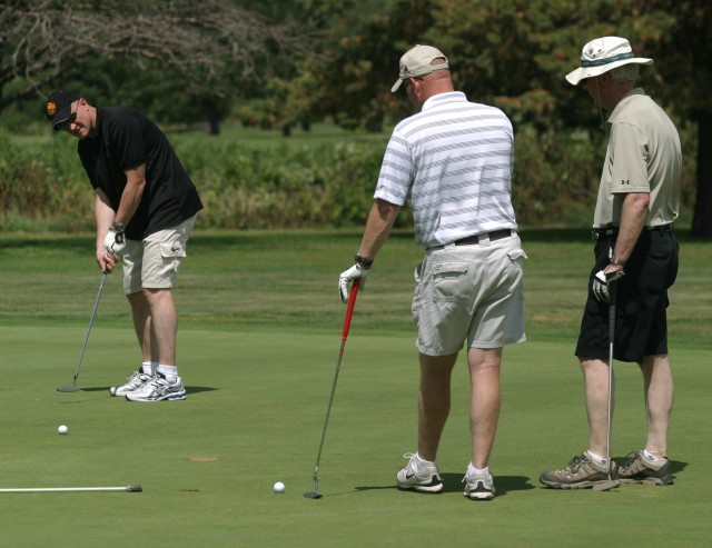 1st Infantry Division, community bond over golf game