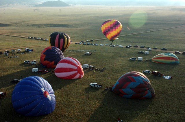 Soldiers, Family members float to sky