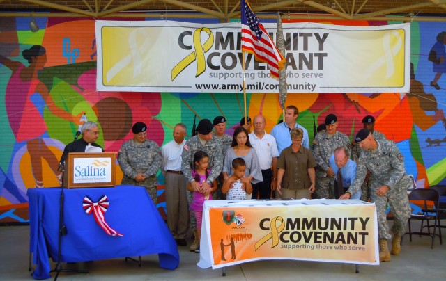 Fort Riley Soldiers sign Army Community Covenant with Saline County