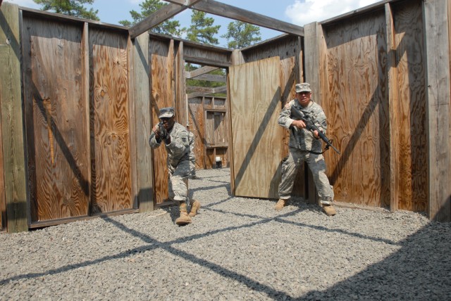 Army Reserve Soldiers blow doors off urban ops training