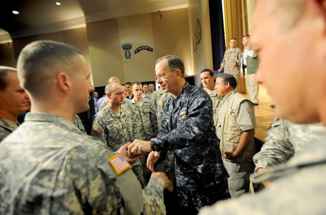 Mullen visits JBLM