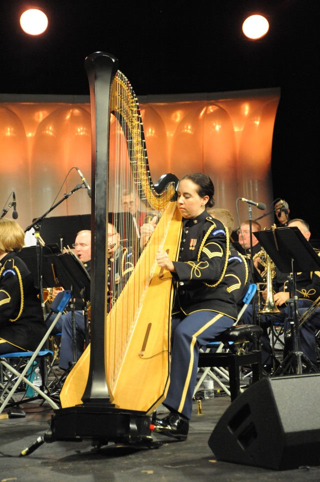 Over 5,000 attend Overture 1812 Concert at the Sylvan Theater on the Washington Monument Grounds