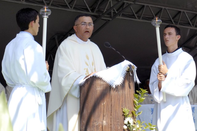 U.S. soldiers join pilgrimage to Church of the Black Madonna