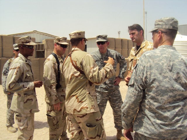 deputy Commanding General for Support, U.S. Forces-Iraq visits Umm Qasr