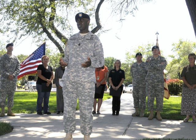 IMCOM West CSM visits Fort Riley to honor USAG NCO, Soldier of the Year