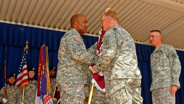 new commander for warrior transition command