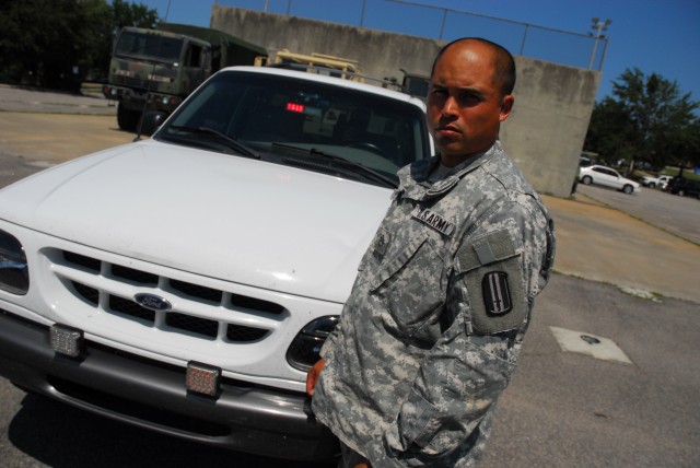 Road warrior: 1-13th drill sergeant a &#039;guardian angel&#039; for stranded drivers