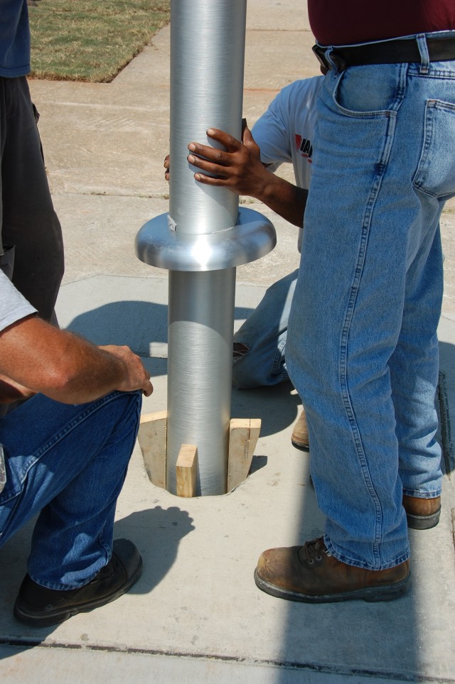 Flagpole Installation - U.S. Army Forces Command (Forward) and U.S. Army Reserve Command (Forward) Headquarters, Fort Bragg, N.C., Sept. 1, 2010