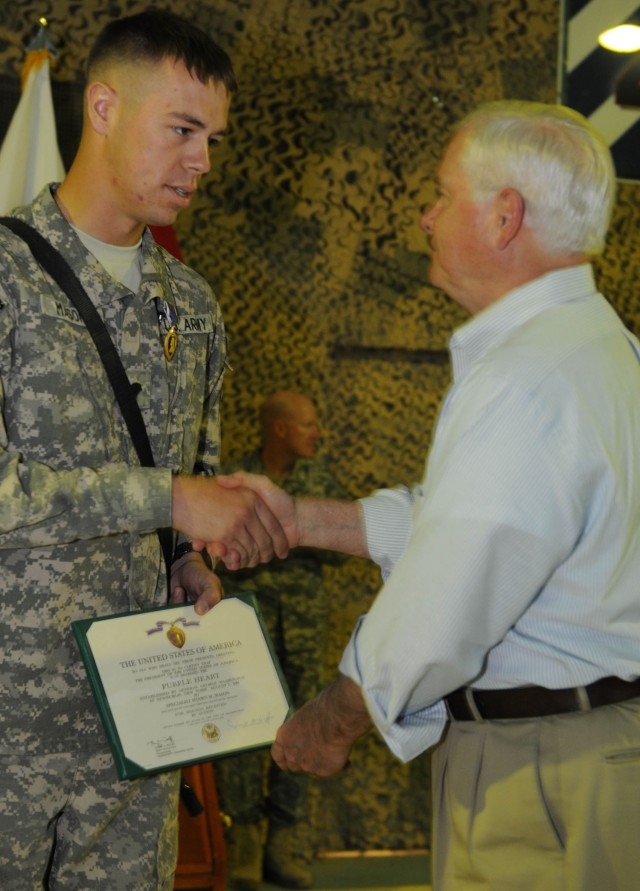 Vanguard Soldier receives Purple Heart from U.S. Defense Secretary