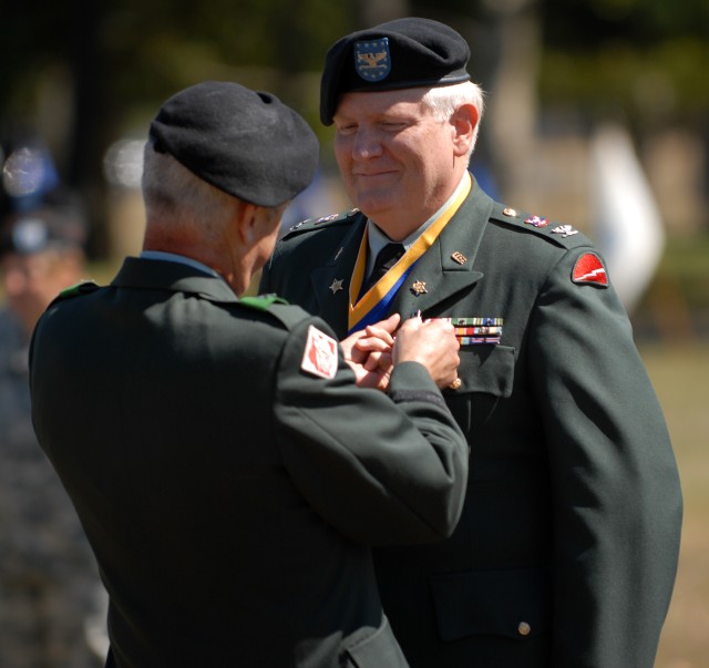 Legion of Merit awarded to distinguished Soldier | Article | The United ...