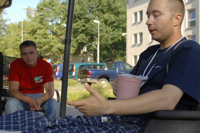 Single Soldiers, volunteers share Patriot Day with wounded warriors at Landstuhl