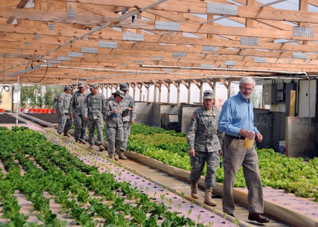 Famous farmer gives tour of hydroponics