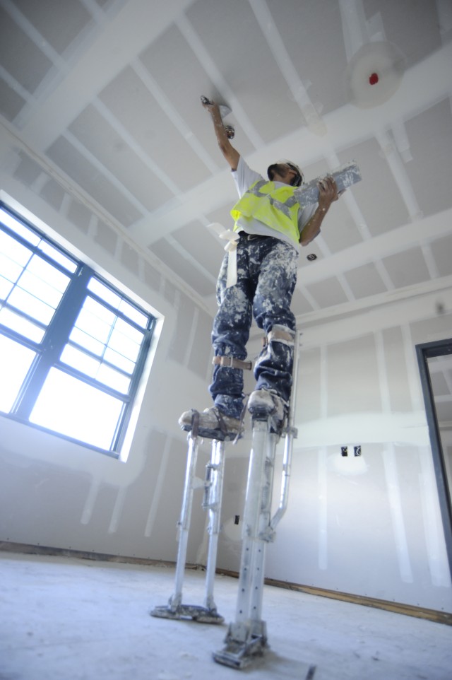 Taping dry wall