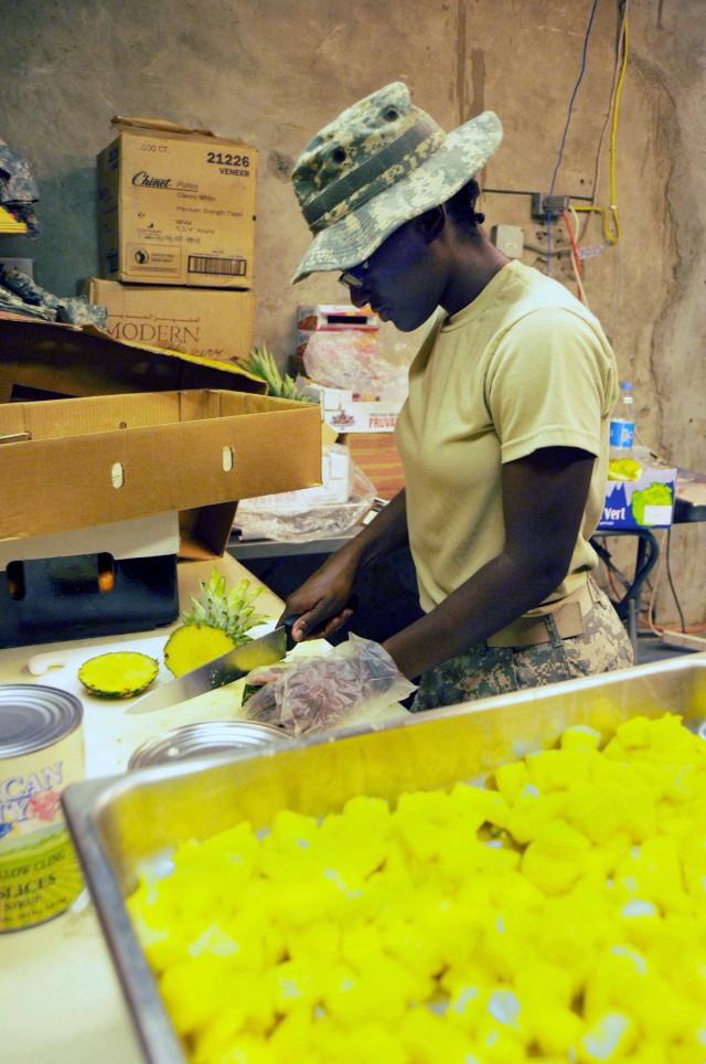 TF Currahee Soldiers provide 3 hot meals a day