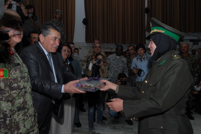 Female Afghan officer candidates usher new era