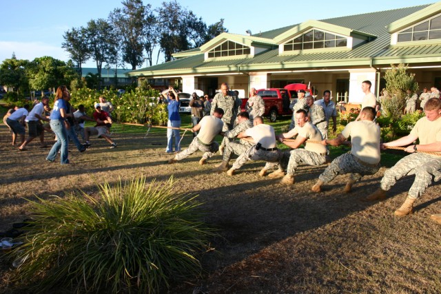 500th MI Bde. defeats &#039;Wolfhounds&#039; in Right Arm Night tug-of-war