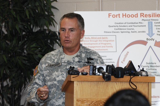 Media roundtable focuses spotlight on recent Fort Hood suicides